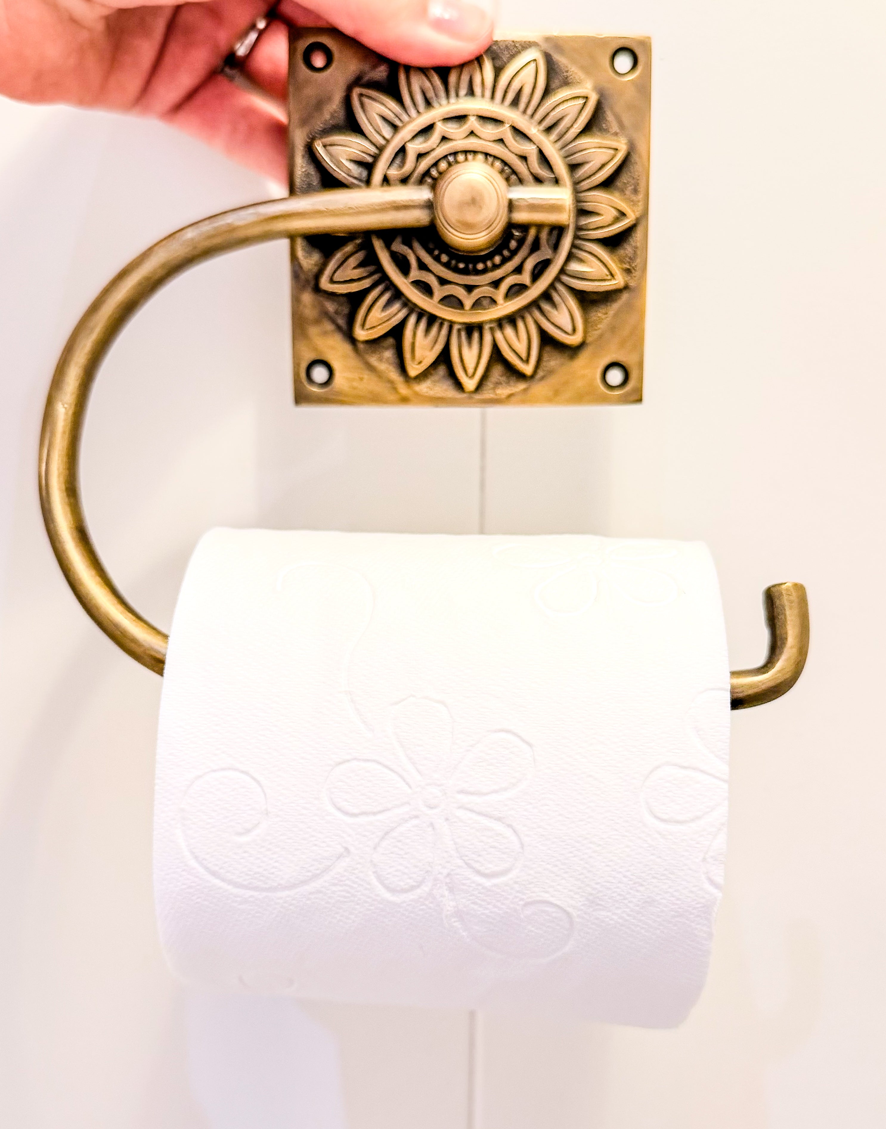 BALI Flower Toilet Roll Holder