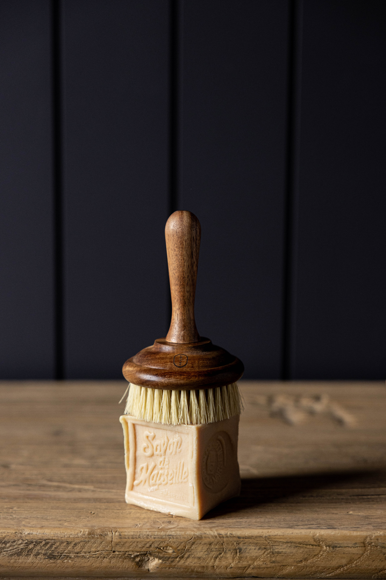 Brosse à récurer pour liquide vaisselle