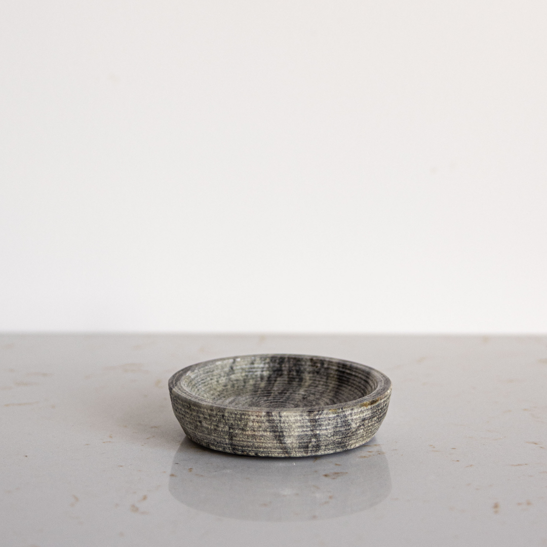 Soap dish and brush in grey marble