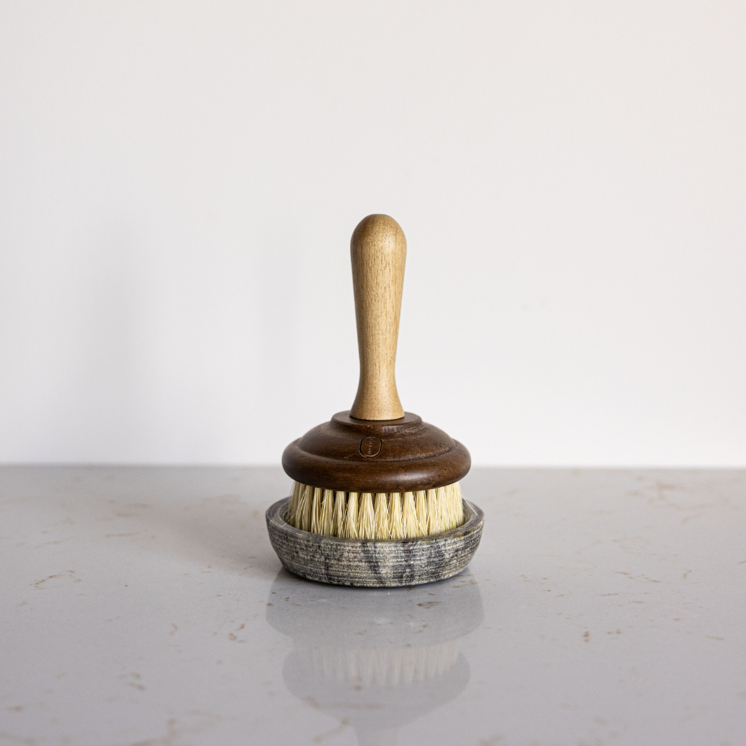 Soap dish and brush in grey marble