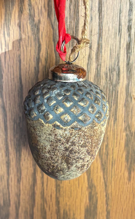 INDIA: Eshana aged recycled glass ball