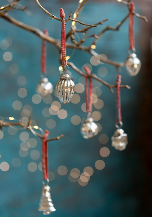 INDIA: Set of 6 Christmas baubles made from recycled glass with a silver finish