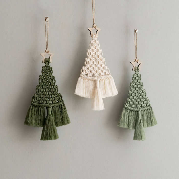 VIETNAM: Macrame Christmas Tree X05