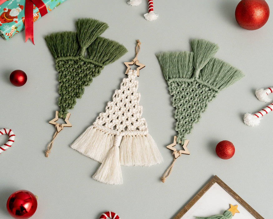 VIETNAM: Macrame Christmas Tree X05