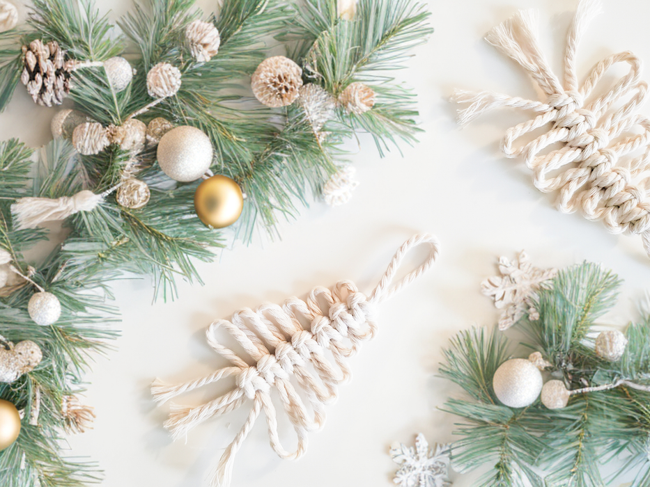 CANADA: Macrame Christmas Tree Ornament | Bohemian Decor