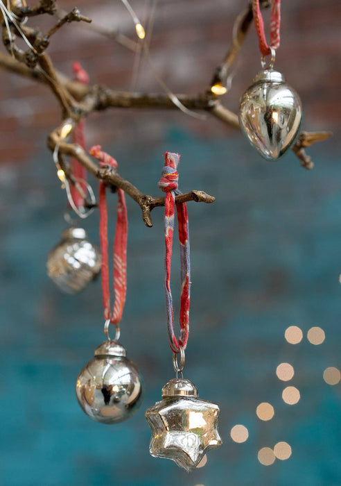 INDIA: Set of 6 Christmas baubles made from recycled glass with a silver finish