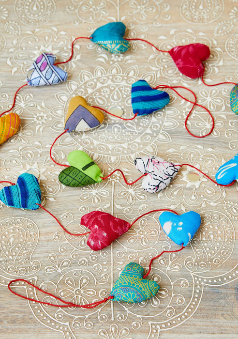INDIA: Recycled sari garland - Hearts