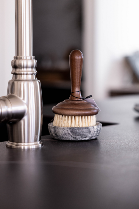 Soap dish and brush in grey marble
