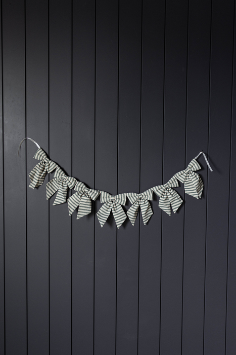 Charcoal striped knot garland with a thin gold stripe