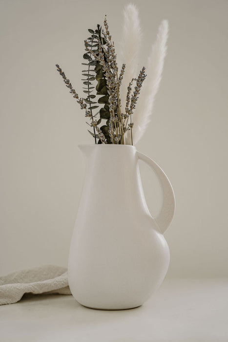 Stoneware pitcher (matte white)