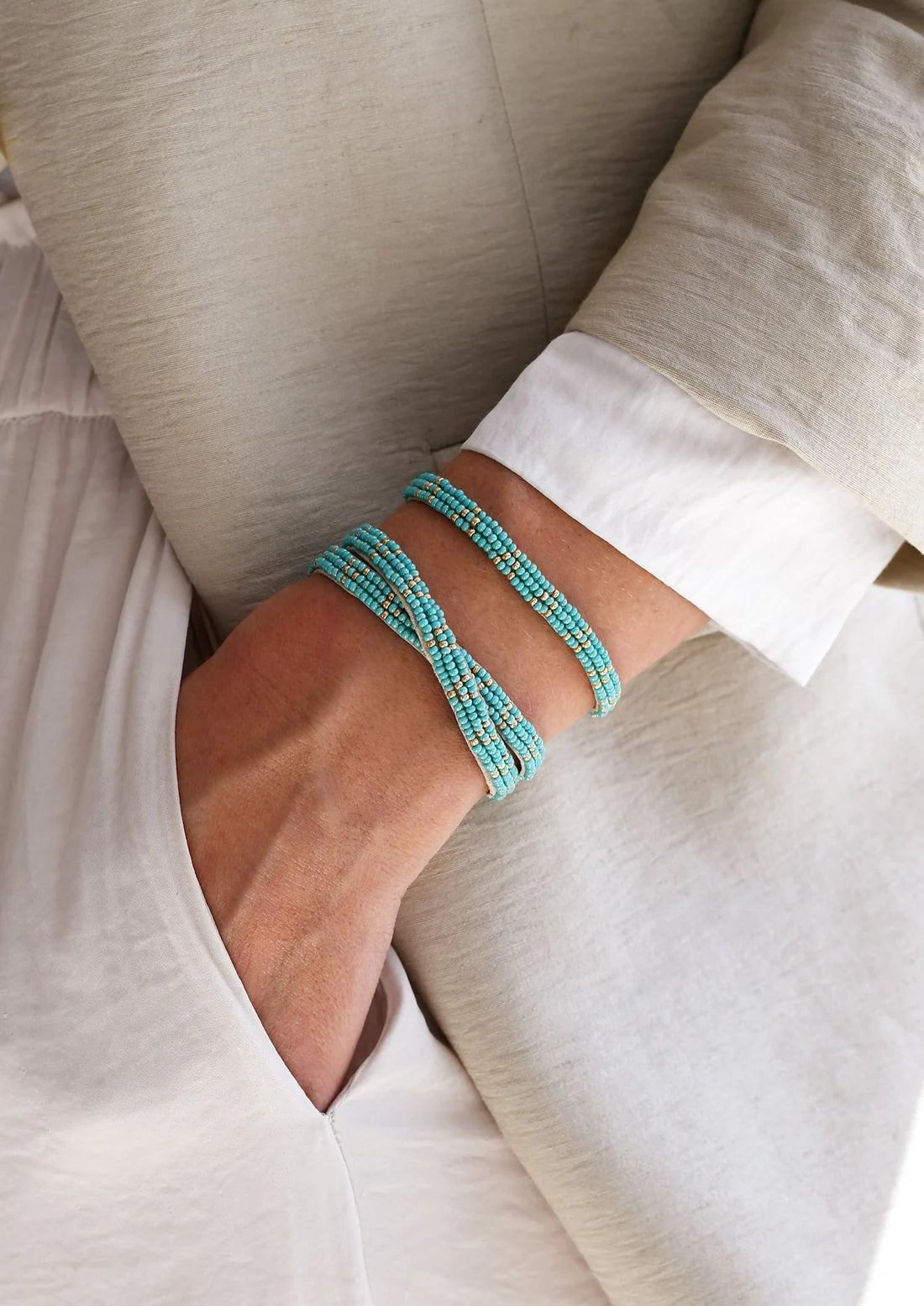Bracelet turquoise double tour à 3 points dorés de Tanzanie