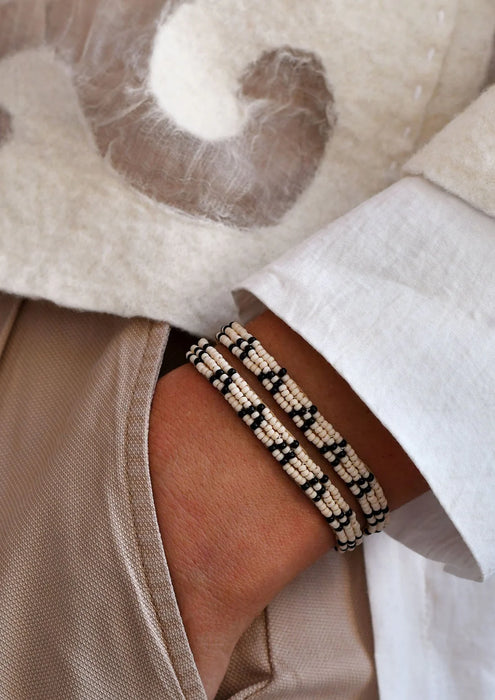 Double wrap bracelet XS with 3-point triangle pattern – PINK/BLACK