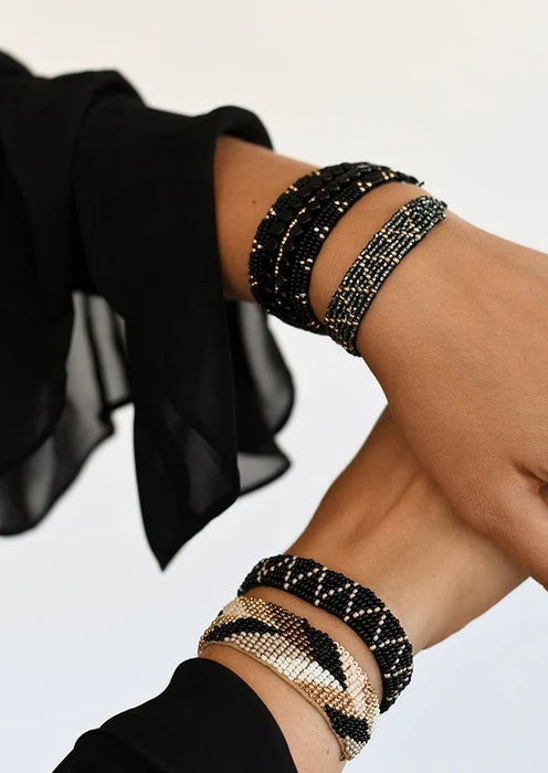 Three-point leather bracelet with gold trim – BLACK/GOLD