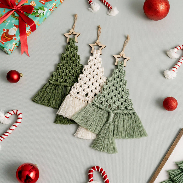 VIETNAM: Macrame Christmas Tree X05