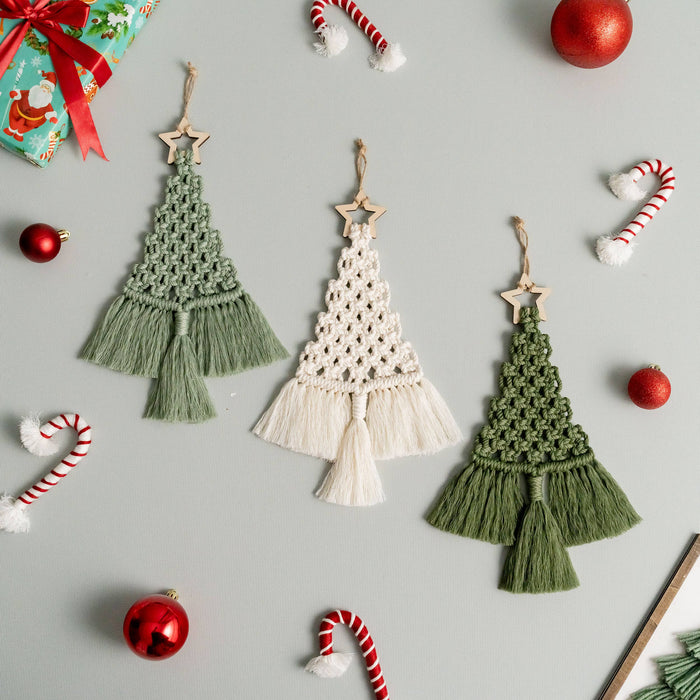 VIETNAM: Macrame Christmas Tree X05