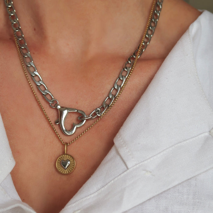 Saiba Heart Clasp Necklace - Gold
